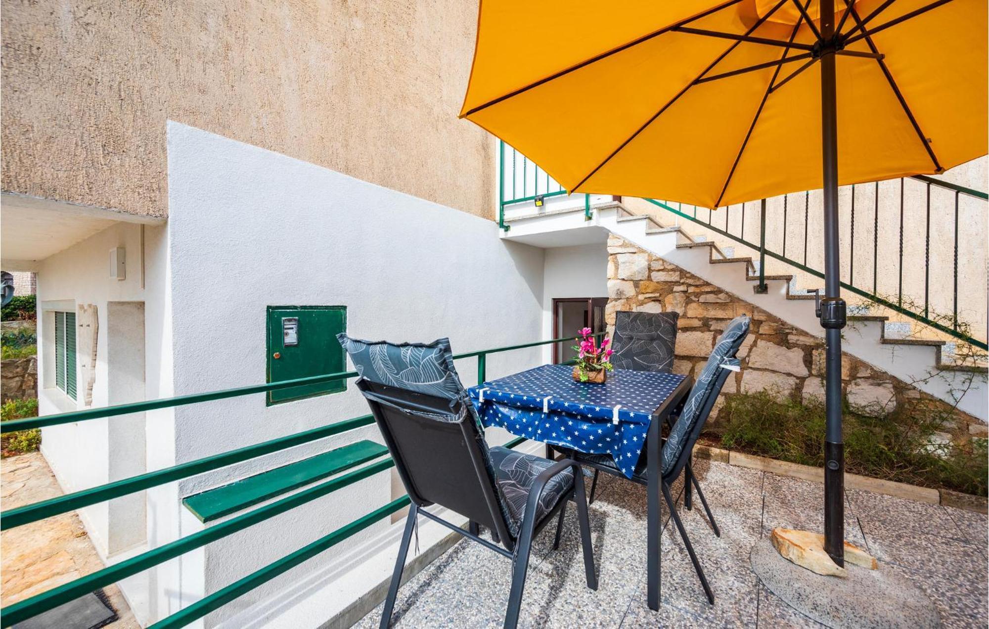 Amazing Apartment In Pula With Kitchen المظهر الخارجي الصورة
