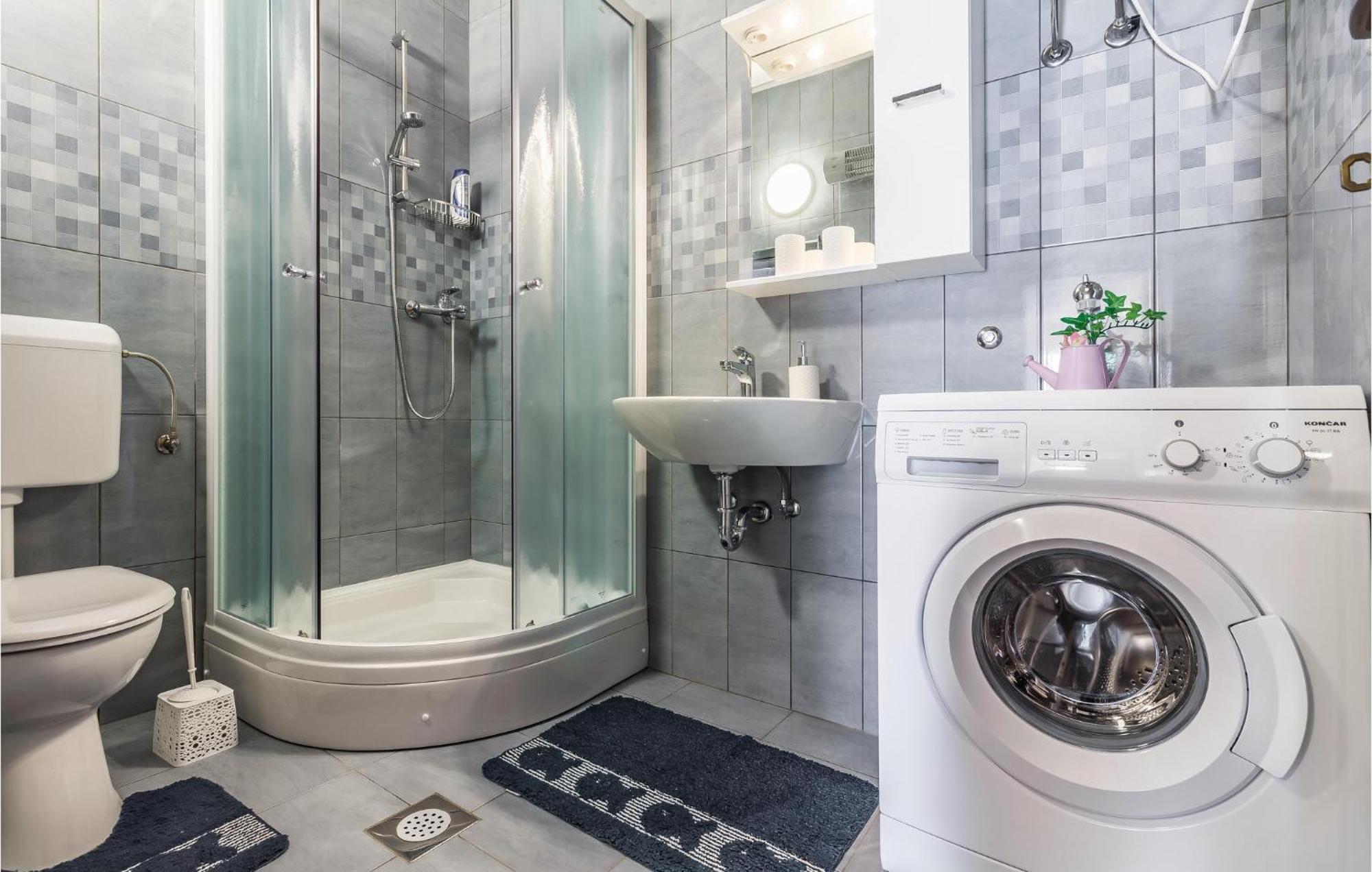 Amazing Apartment In Pula With Kitchen المظهر الخارجي الصورة